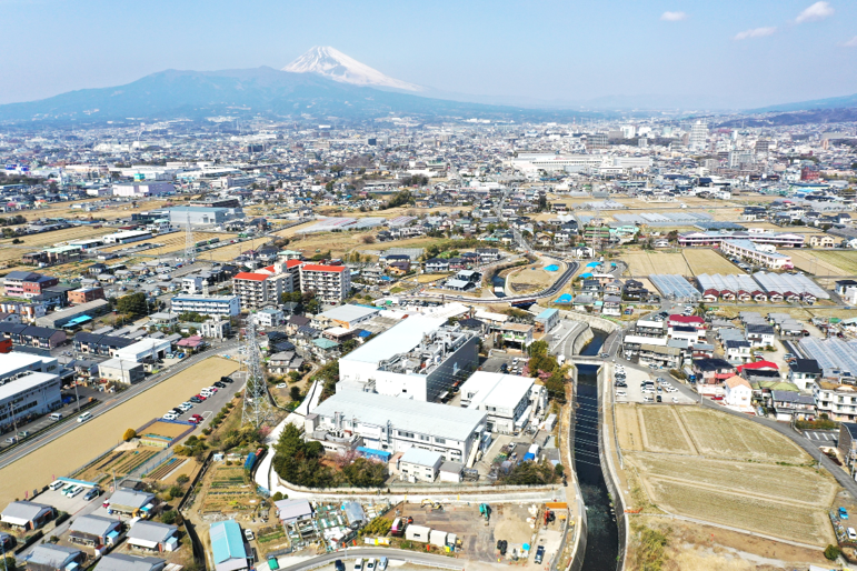 所在地　静岡県三島市